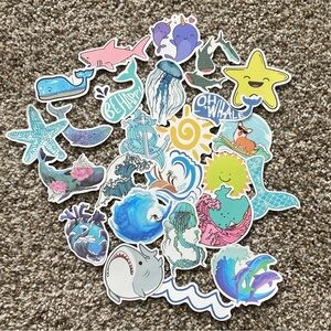 💚 2/$15 pack of 25 Colorful Sea Life Sticker Collection